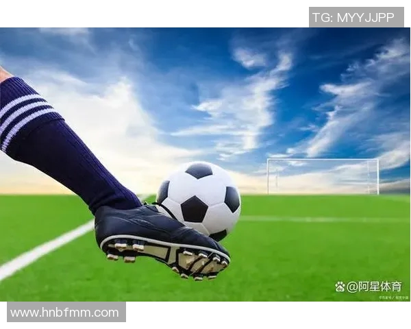 掌握踢足球的基本要领与技巧提升你的球技和比赛表现