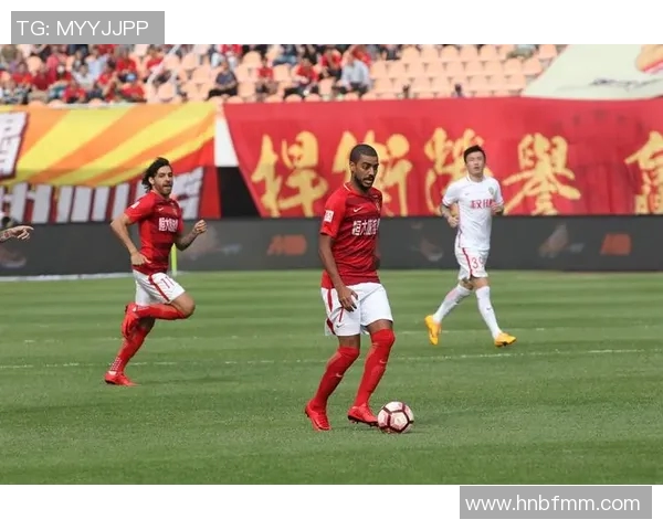 广州恒大与天津权健激战正酣谁能在中超赛场上笑到最后